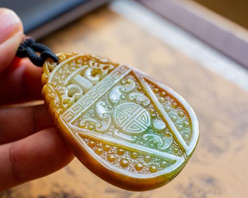 五玉双龙阵容出装攻略(打造不可阻挡的战斗力,完美释放双龙威力!)